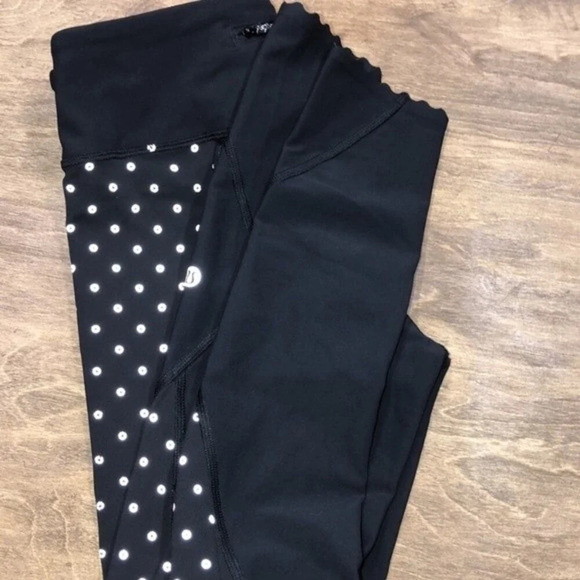 Lululemon size 6 fitness legging - Picture 13 of 16